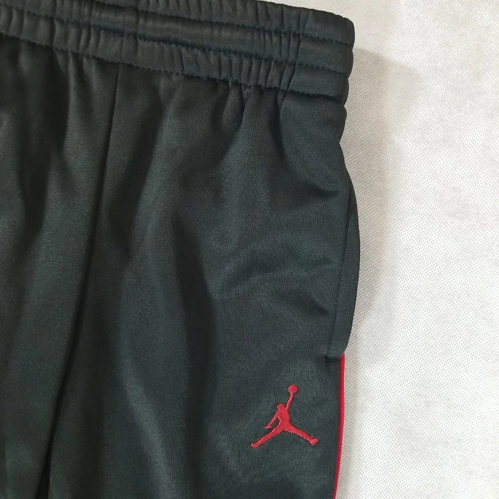 Nike Boys Size 4 Air Jordan Set Therma-Fit Shirt and Pant Outfit‎ Black NWT